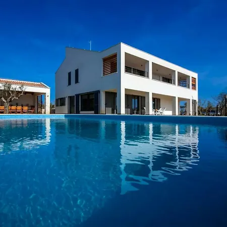 Villa Bianca *